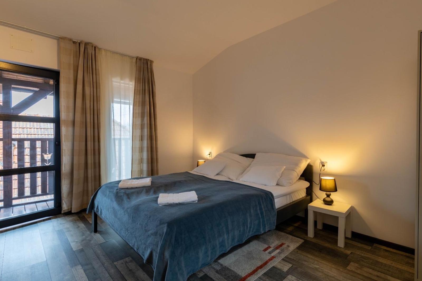 Hotel Happy Nest Luna de Sus  Exteriér fotografie